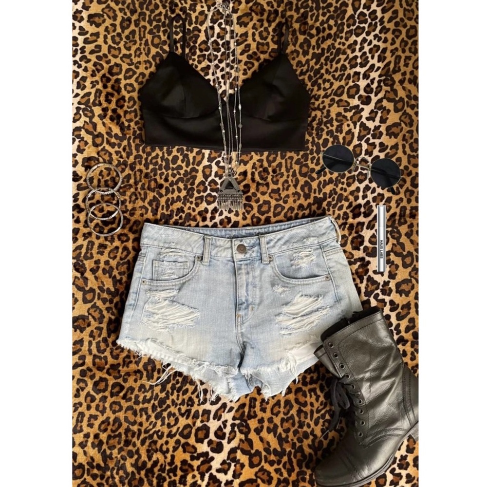 Forever 21 Black V-Neck Micro Crop Top